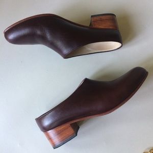GORGEOUS NISOLO MULE LOAFERS!